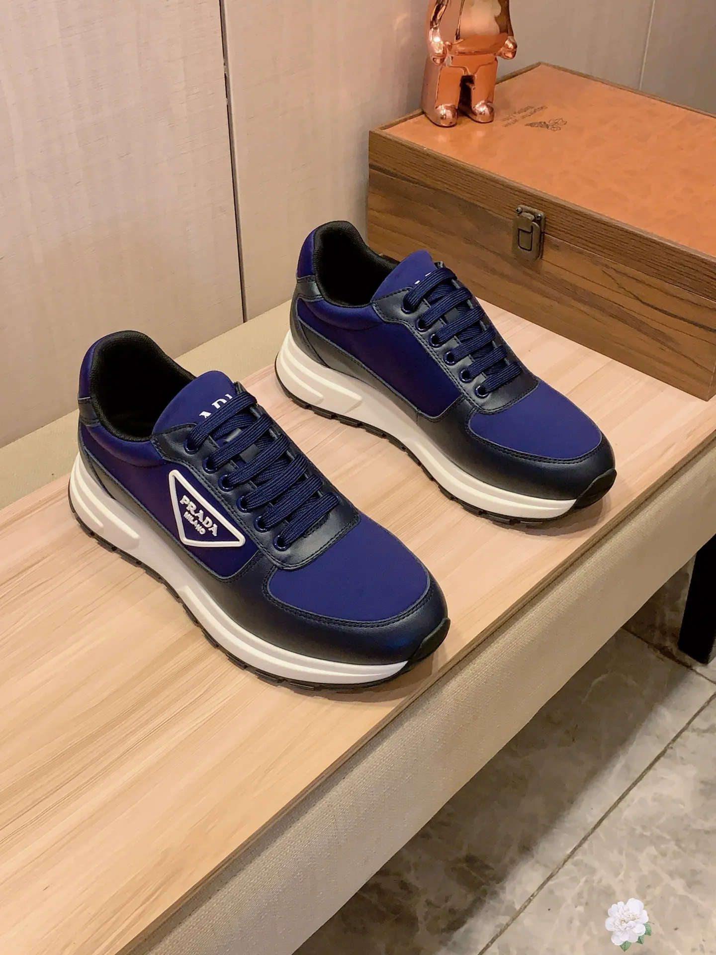 Men's Men's Shoes💰420💰💰🎩🎩[Lightning][Lightning] "PRADA*" The latest and most popular casual shoes, top brand [seduce] luxury~purchase, top~quality. [Strong] The upper is made of imported breathable cowhide with material ➕ breathable sheepskin feet (•) and fine workmanship. The original stylish and stylish soft rubber wear-resistant and non-slip outsole is light and comfortable on the feet. The real thing looks better when photographed. 085: code: 38-44, 3️⃣ colors selected